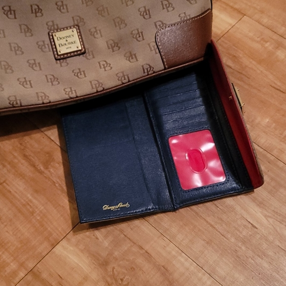 Dooney & Bourke hobo purse w/ matching wallet - Picture 2 of 4